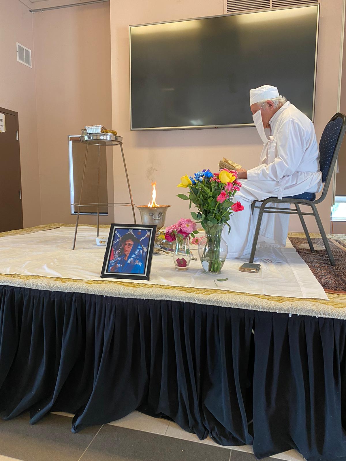 A dasturji praying in Toronto